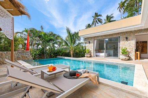 Tropical Premium Bali Style 3BR Sunset Balcony Pool Villa — 4-Star Luxury Hotel in Koh Samui, Thailand