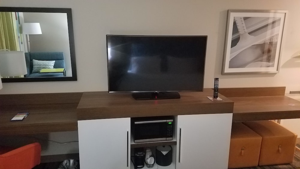 Hampton Inn & Suites Kansas City Merriam - photo 13