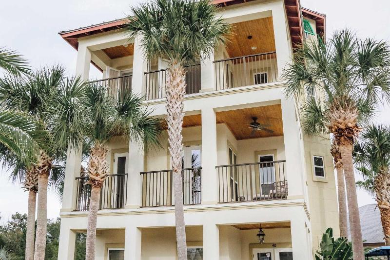 Golden Horizon By Avantstay Walk 2 Beach Pets Ok in Miramar Beach, United States