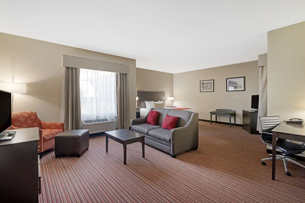 Best Western Plus Bradbury Inn & Suites - photo 20