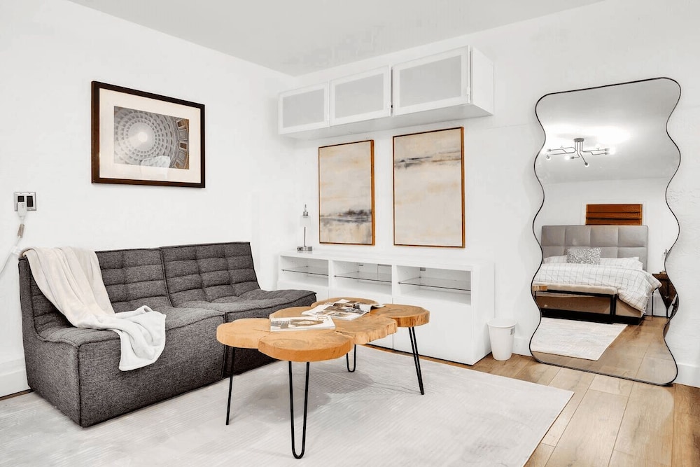 Dos Palos by Avantstay Mod Hollywood Sanctuary - photo 11