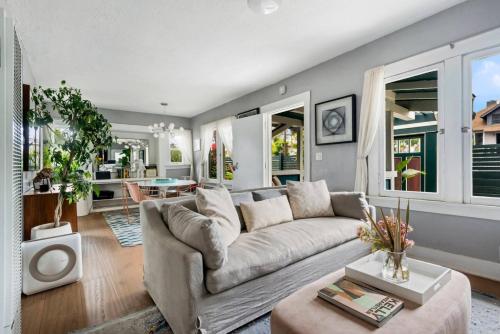 Bougainvillea Bungalow Peaceful Venice Retreat — 4-Star Luxury Hotel in Los Angeles, United States