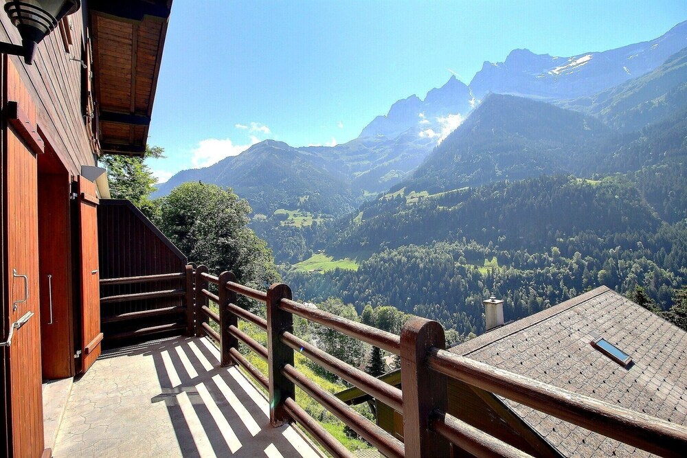 Quadze overlooking village terrace & BBQ — 4-Star Luxury Hotel in Champery, Switzerland