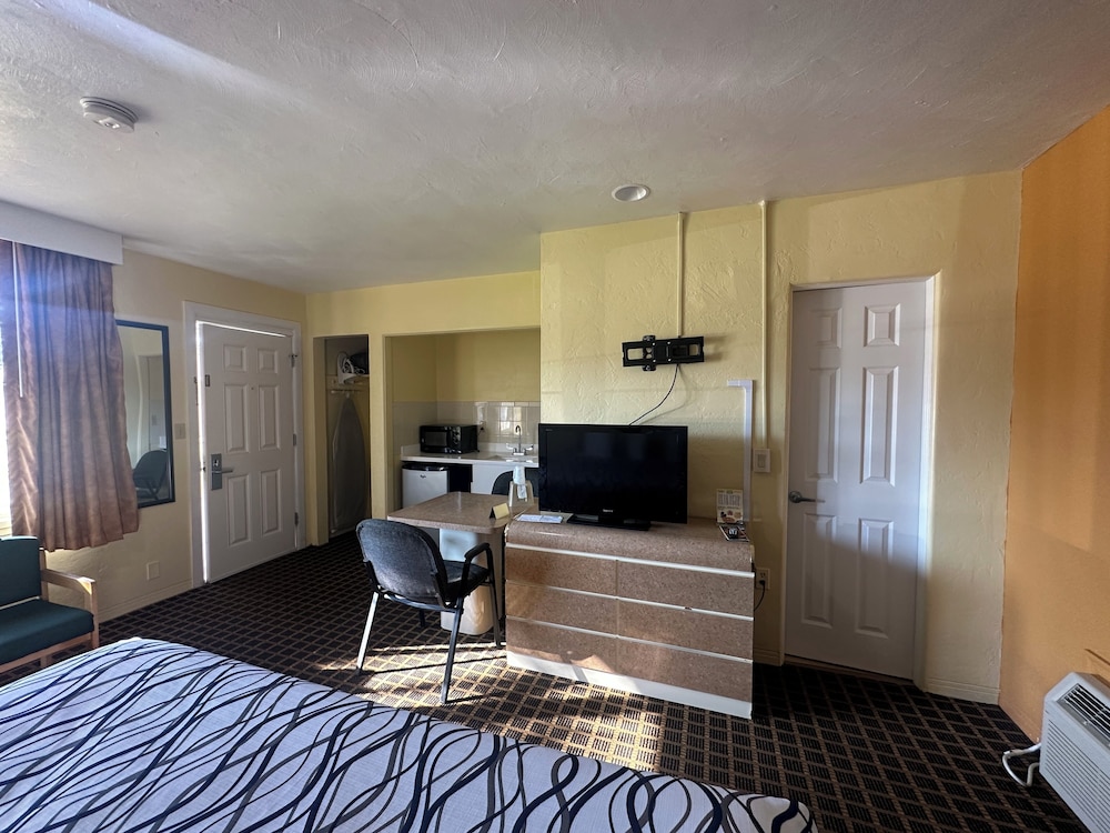 Super Inn By Oyo Daytona Beach Near Airport - photo 7