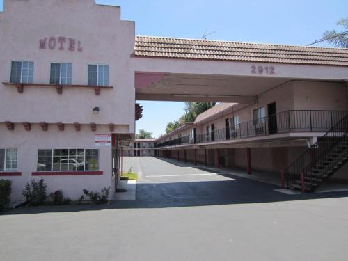 Welcome Inn & Suites Anaheim - photo 6