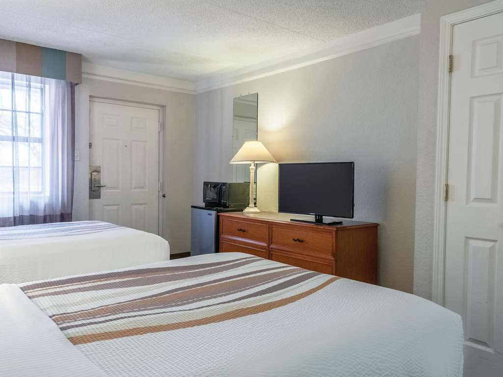 La Quinta Inn by Wyndham New Orleans West Bank Gretna - photo 5