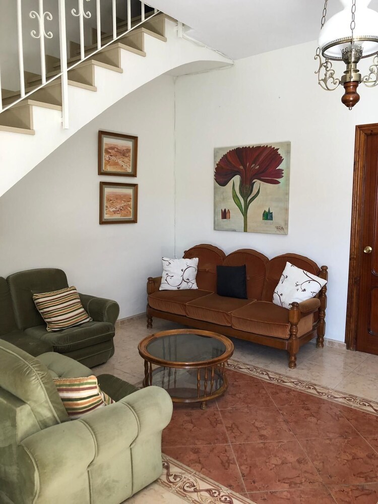 Hostal Restaurante Reina 4947561 — Benameji