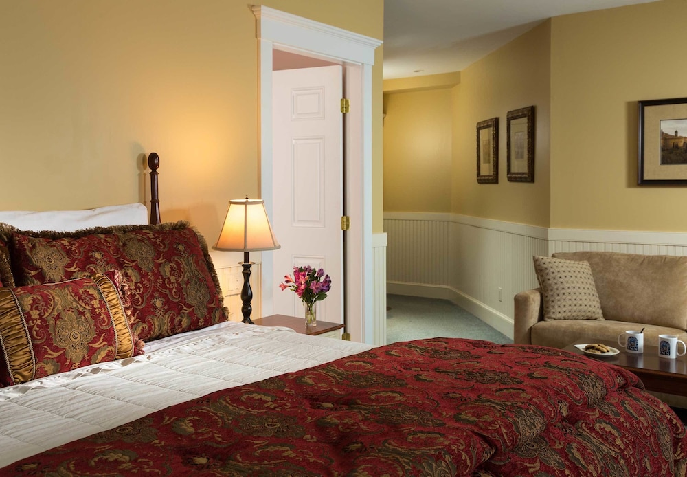 Lord Camden Inn - photo 5