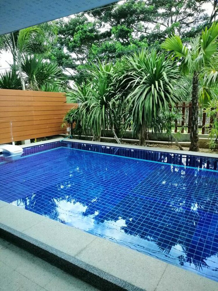 Jairak Hotel — hotel in Hua Hin