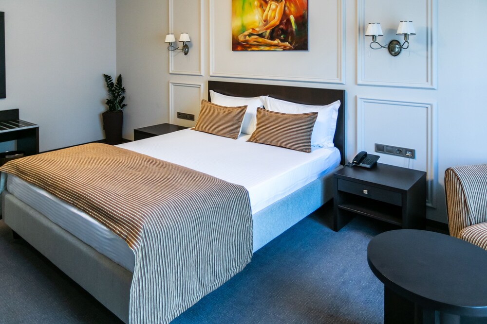 Bon Hotel — Dnipro — photo 5