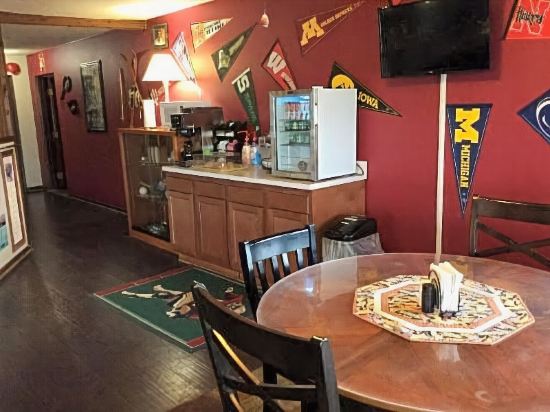 Sports Club Motel - photo 17