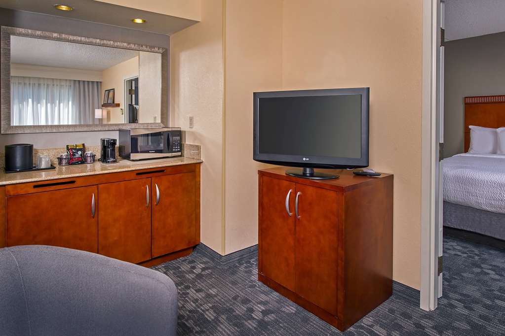Sonesta Select Charlotte University Research Park - photo 10