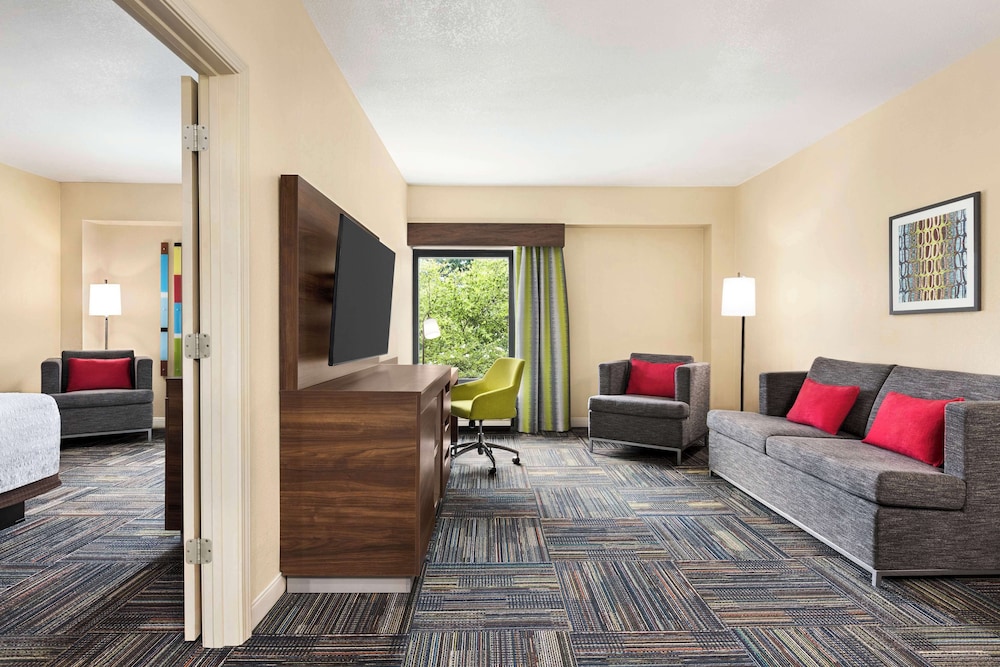 Hampton Inn Atlanta Stone Mountain - photo 20