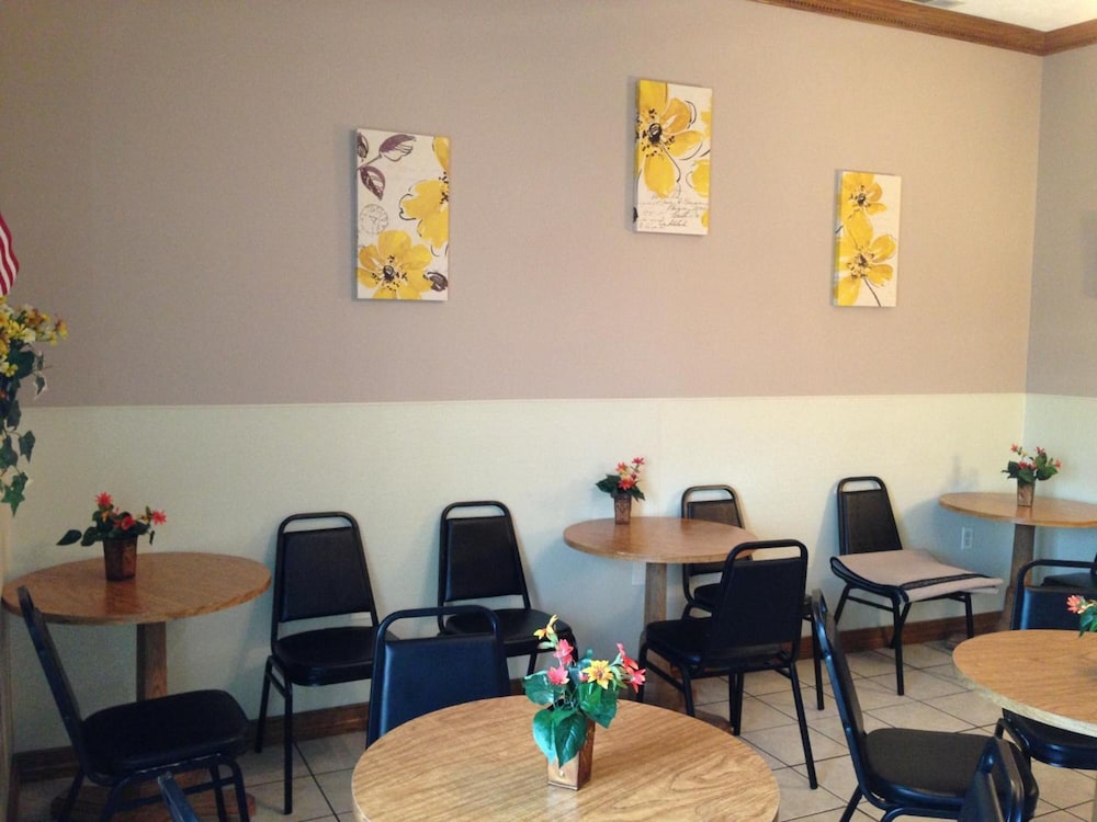 Spinning Wheel Inn - photo 23