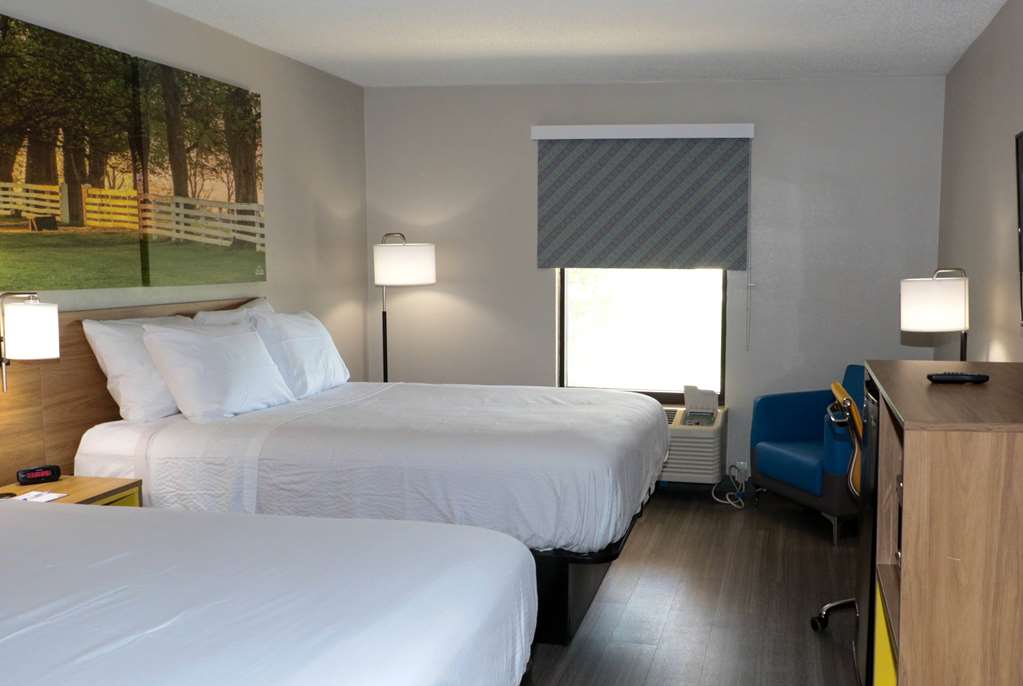 Days Inn by Wyndham Farmville - photo 8