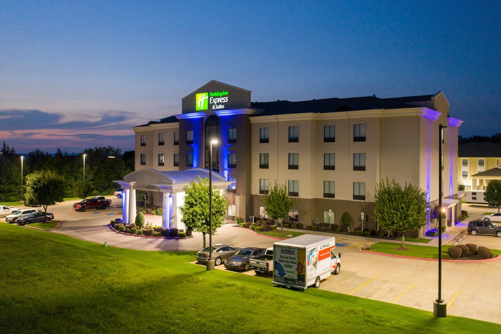 Holiday Inn Express Suites Van Buren Ft Smith Area by IHG - photo 82