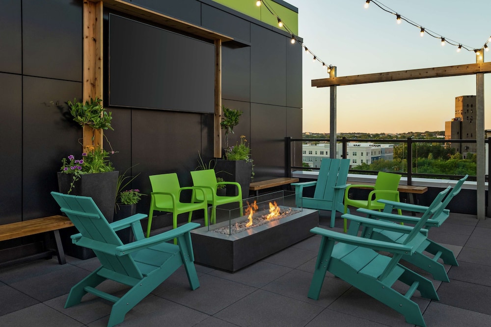 Home2 Suites by Hilton Minneapolis University Area - photo 34