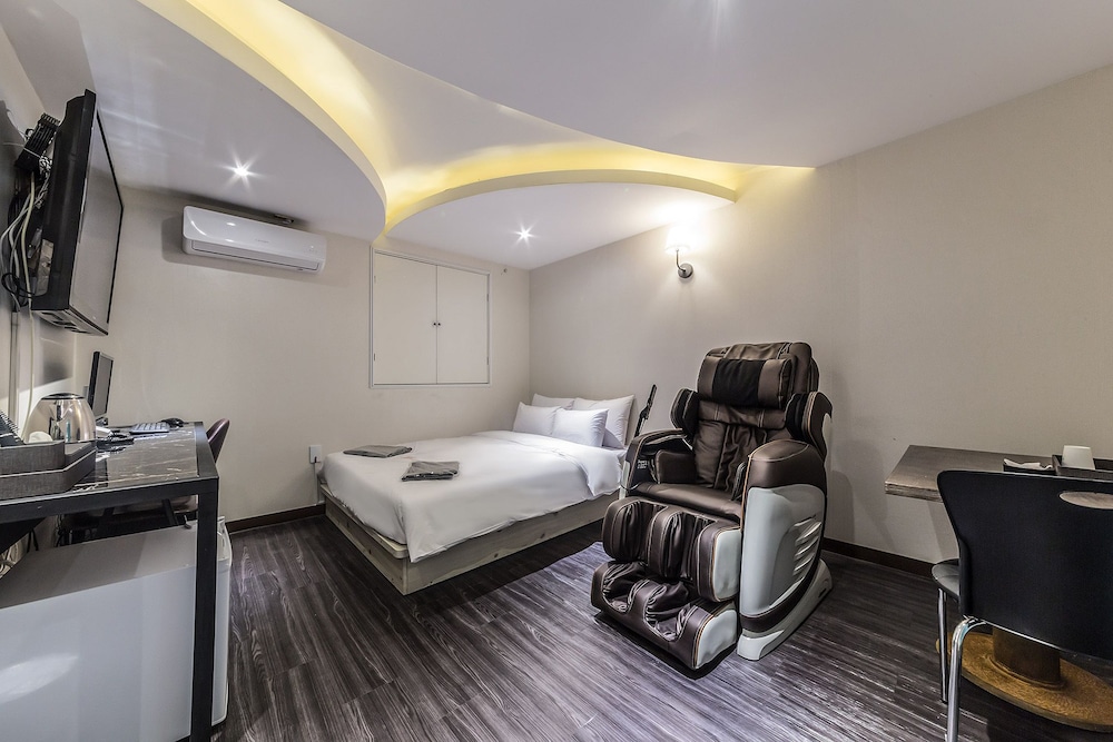 Moonlight Hotel - last minute hotel in Incheon
