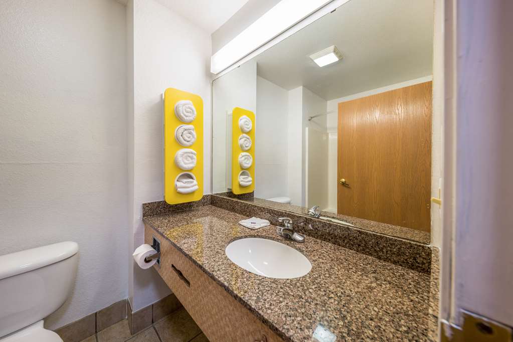Motel 6 Decatur TX - photo 20