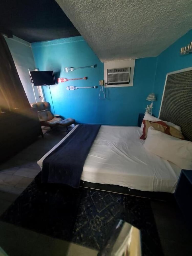 Desert Hills Motel - photo 8
