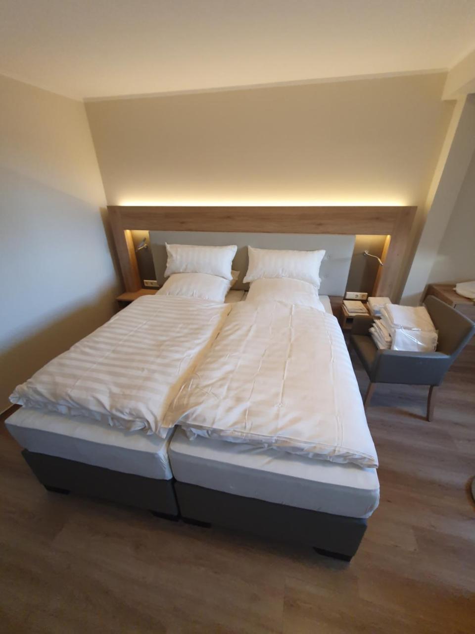 Cafe Schröder Ferienwohnung — 4-Star Luxury Hotel in Kyritz, Germany