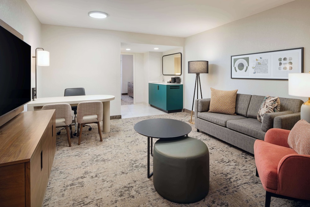 Embassy Suites by Hilton Memphis East Germantown Area - photo 21