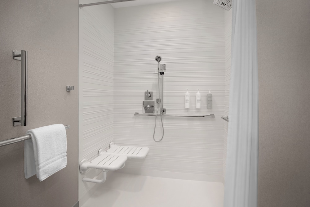 Homewood Suites By Hilton Portsmouth Downtown - photo 24