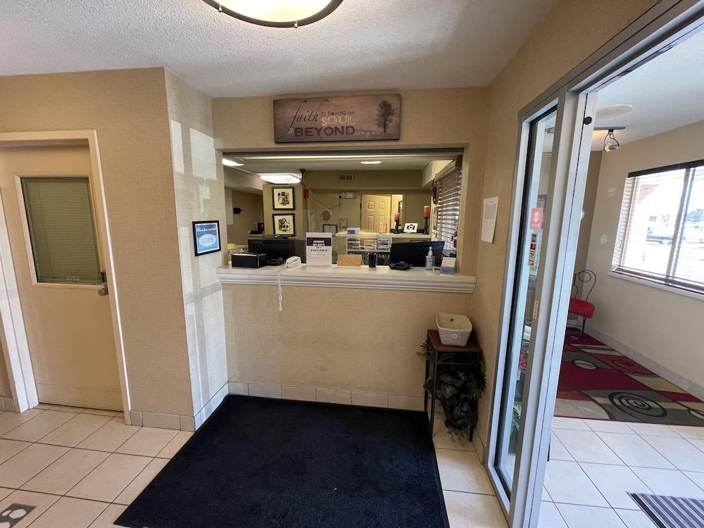 MainStay Suites Wichita Northeast - photo 2