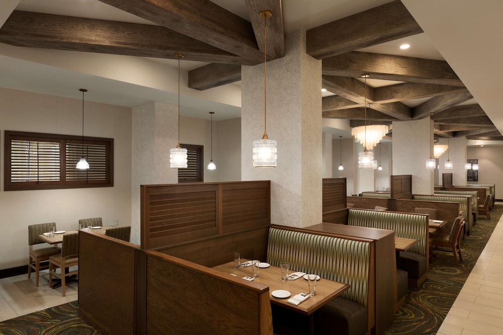 Embassy Suites By Hilton Oahu Kapolei - photo 64