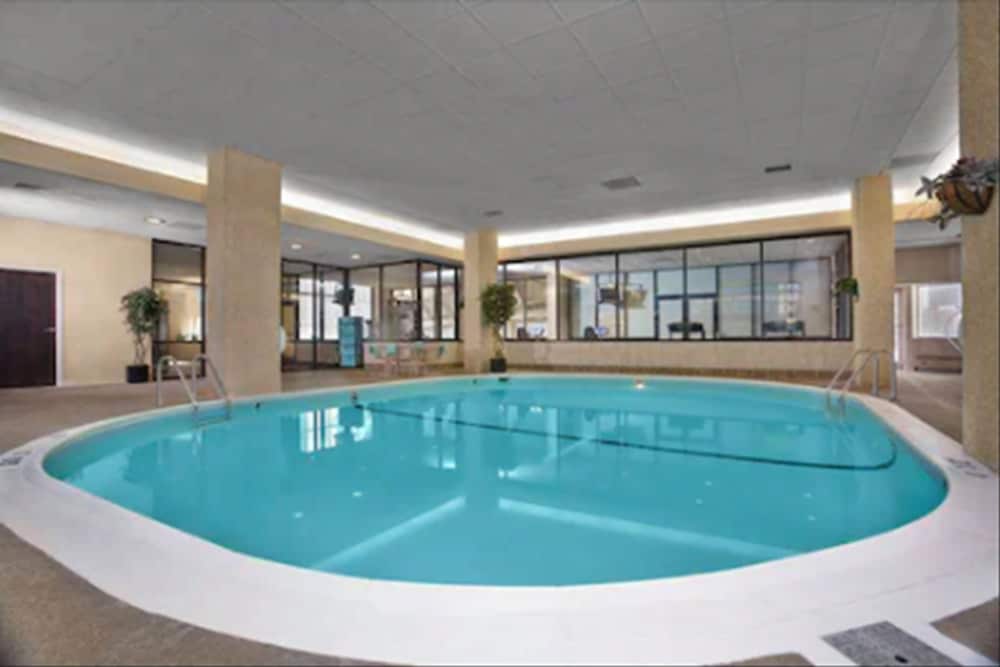 DoubleTree by Hilton Hotel St. Paul Downtown - photo 35