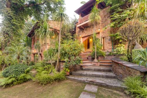 Hostie Chinar Haveli Heritage home with Pool Gurgaon — 4-Star Luxury Hotel in Gurgaon, India