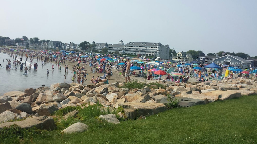 The Inn Between the Beaches - photo 16