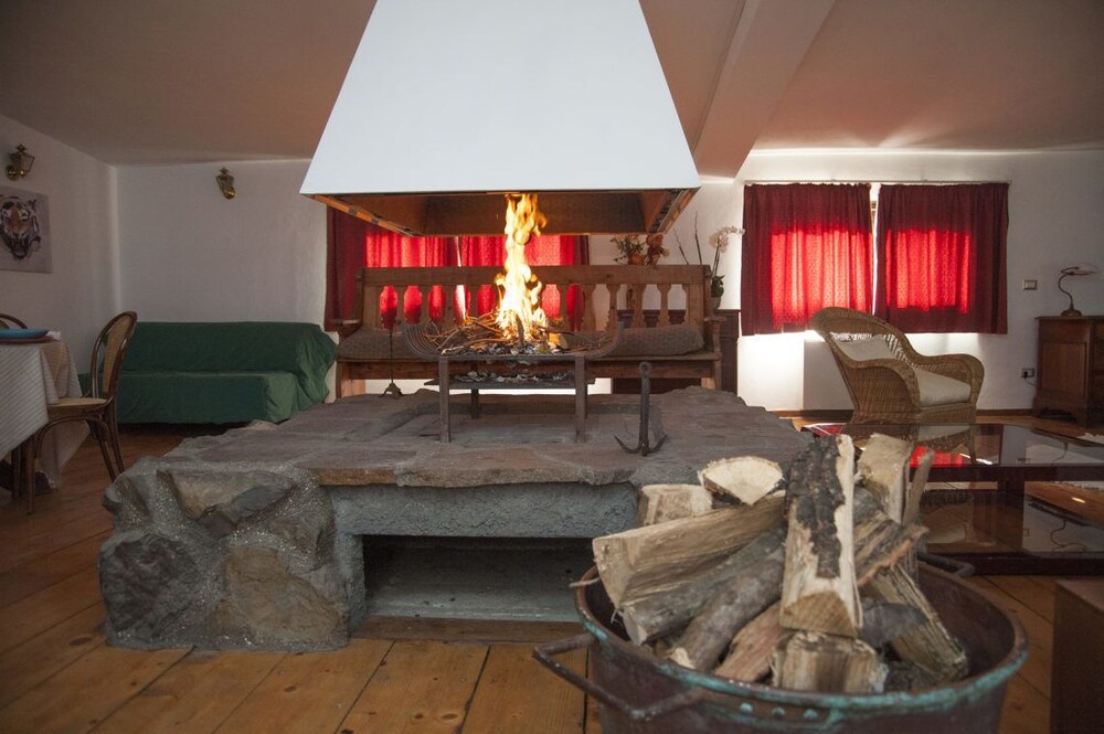 Tenuta Colle Mattia — 4-Star Luxury Hotel in Colonna, Italy