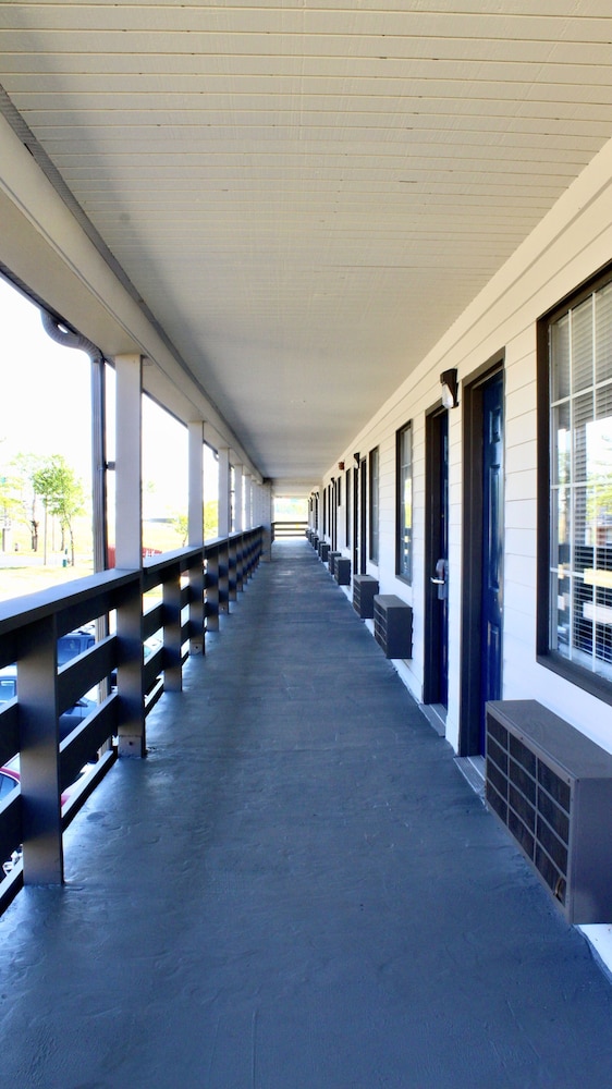 Motel6 Dayton OH - photo 24