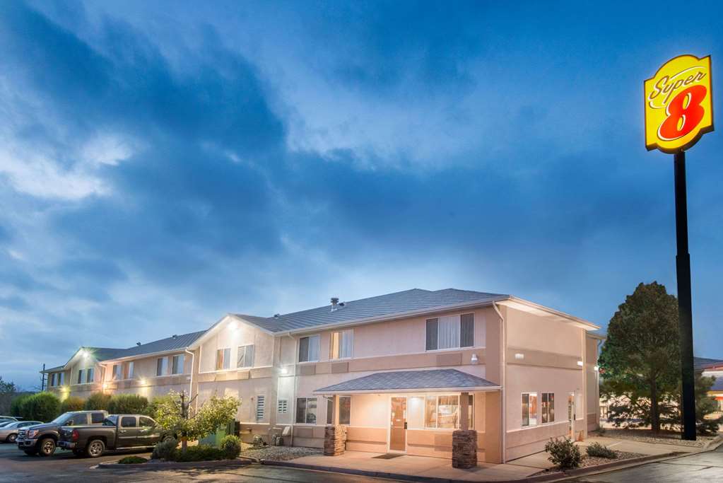 Super 8 by Wyndham Trinidad - photo 2