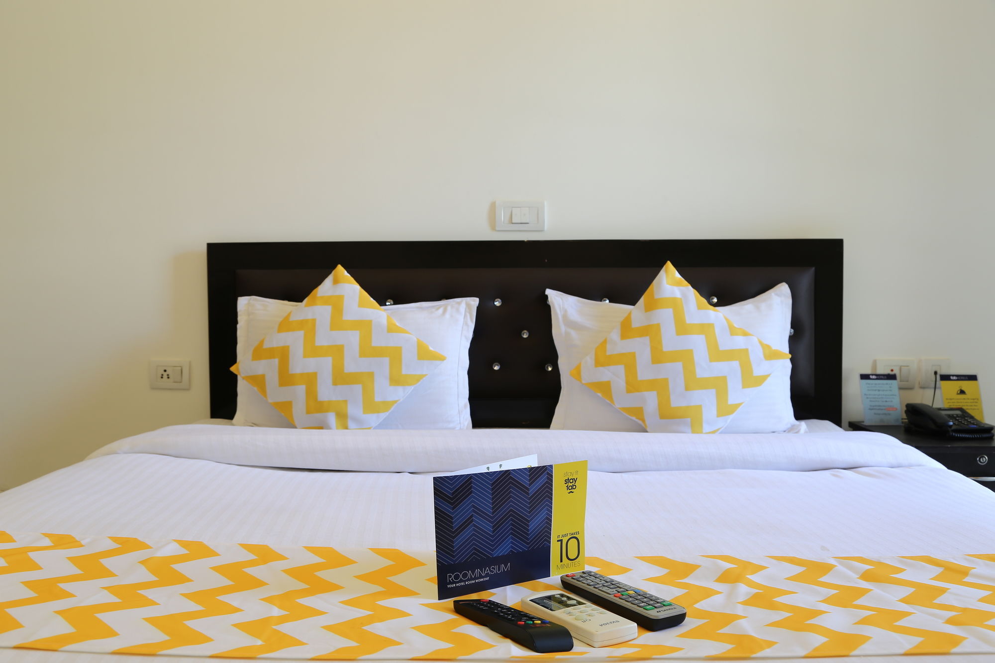 FabHotel Aksh Palace DLF Phase 2