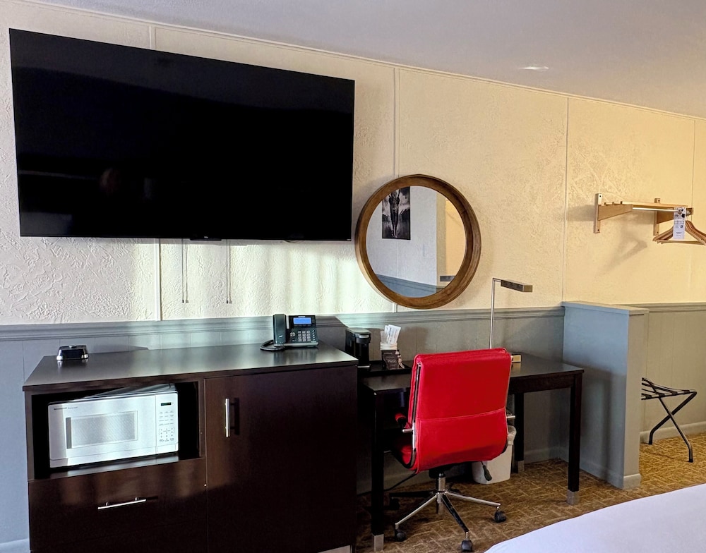 Americas Best Value Inn Wall - photo 30