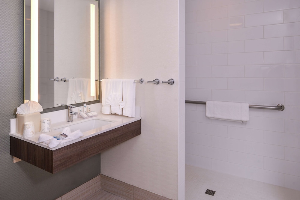 Hilton Garden Inn Bend - photo 55