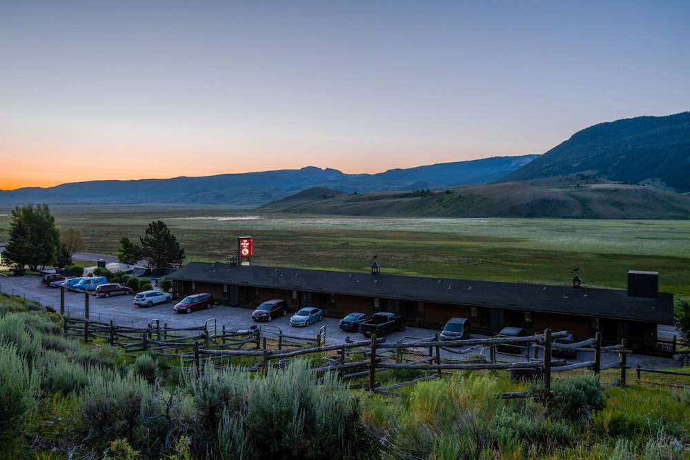 Elk Refuge Inn - photo 119