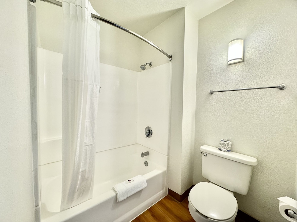 Studio 6 Suites Bellflower Ca Los Angeles - photo 12