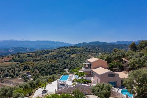 Alexandras's Mansion Fragkia's House — 4-Star Luxury Hotel in Agia, Greece