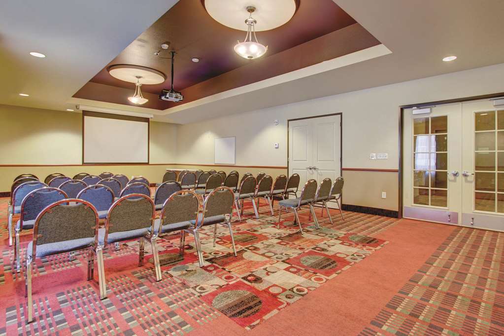 La Quinta Inn & Suites by Wyndham Denver Gateway Park - photo 45