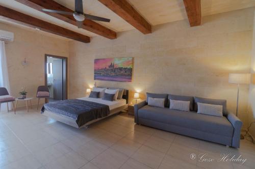 Hollies in Qala, Malta