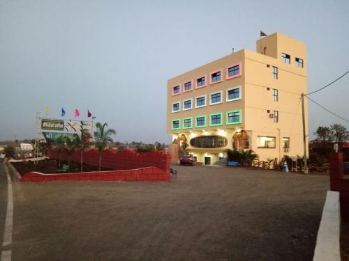 Hotel Shriji Resorts in Chhindwara, India
