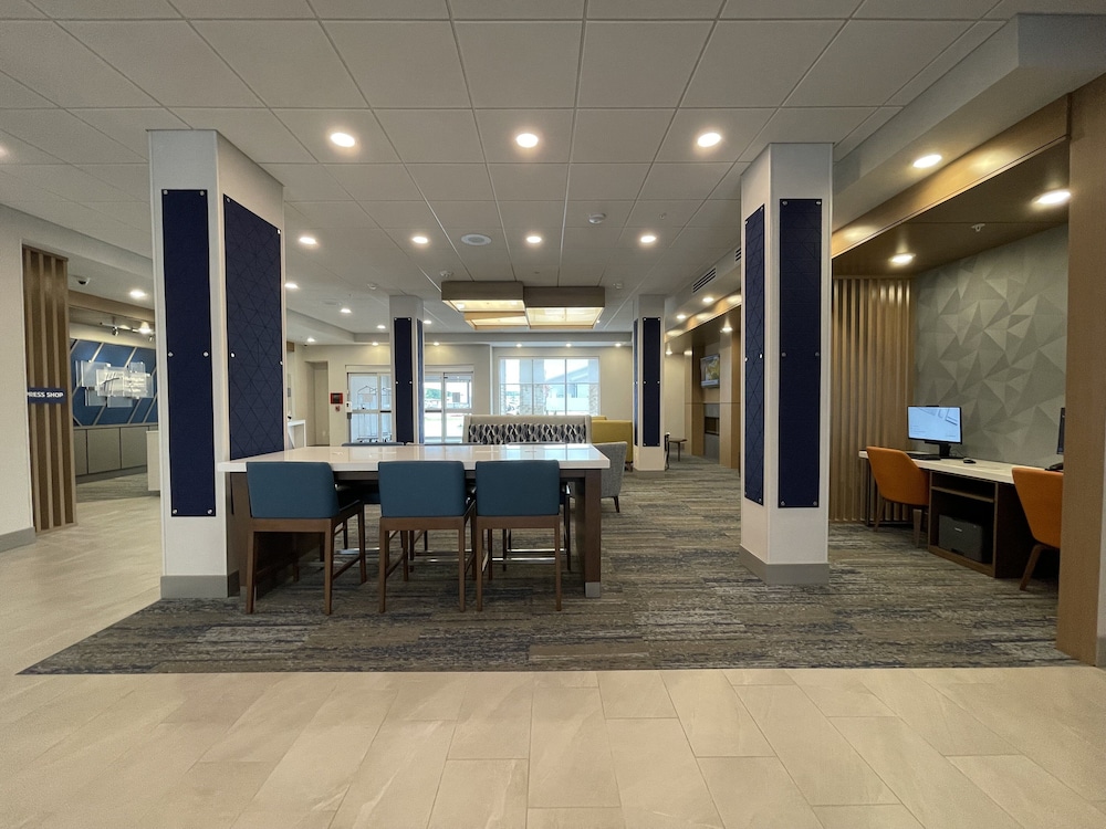 Holiday Inn Express & Suites Ft. Smith Airport by IHG - photo 49
