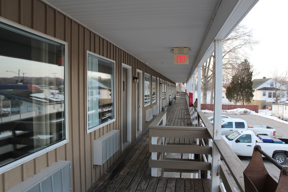 Brown's Motel Aberdeen - photo 36