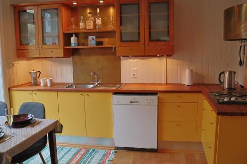 Ice apartment 2
