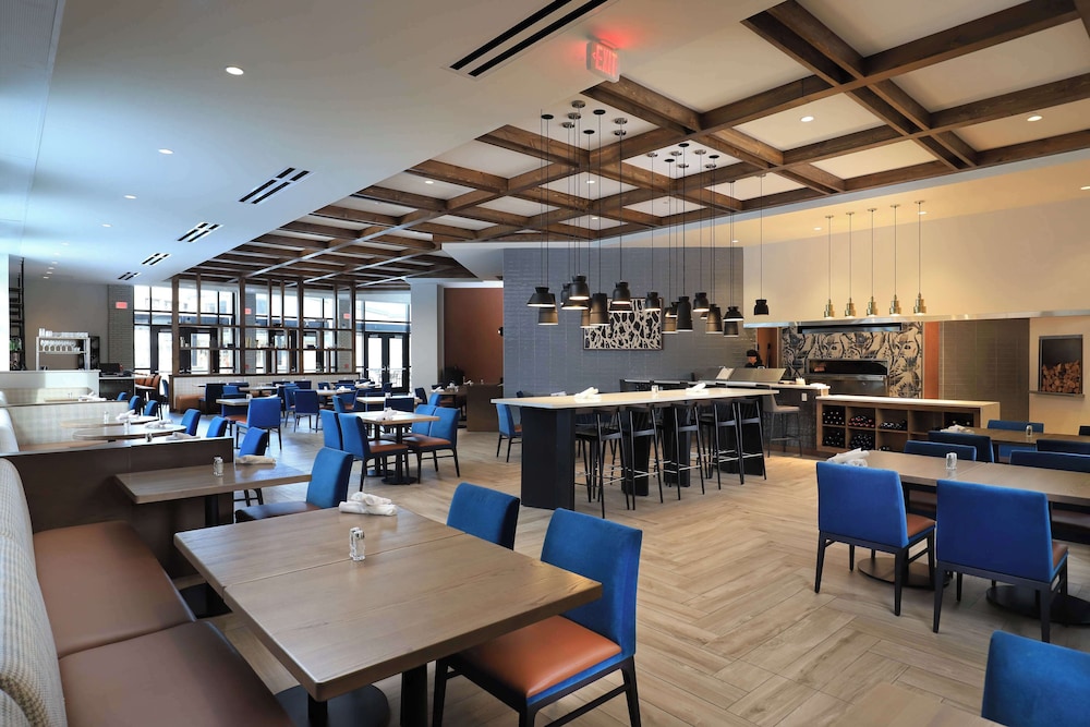 DoubleTree by Hilton Battle Creek - photo 27