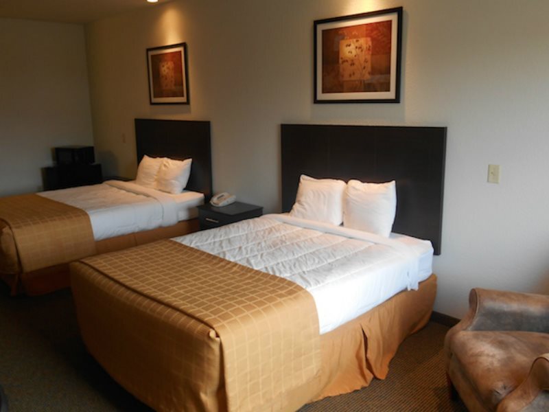 Altenhofen Inn & Suites - photo 5