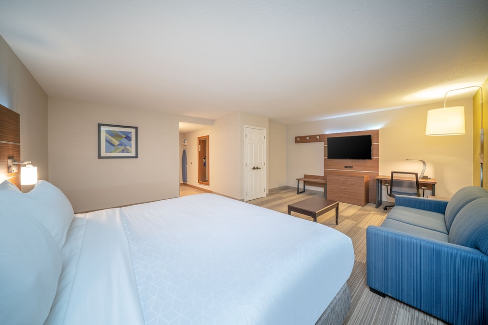 Holiday Inn Express Prince Frederick by IHG - photo 2